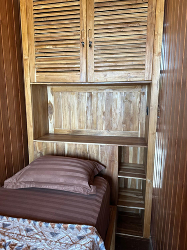 Bedroom 2, Dikaloha Surfschool and Stay, Jembrana