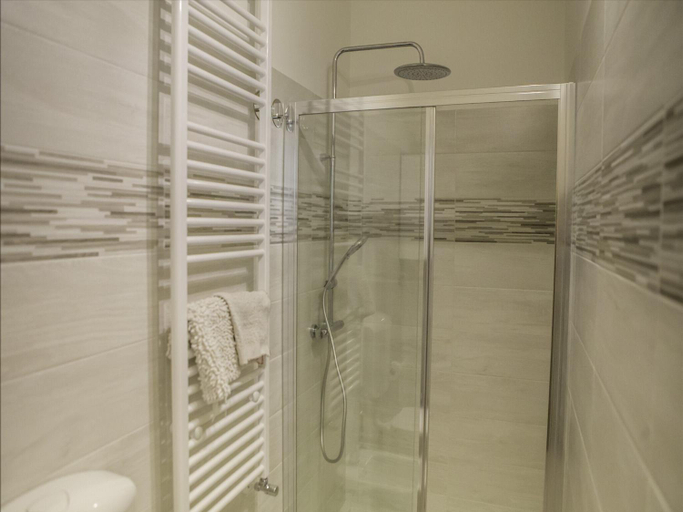 Bathroom 3, Apartment in Antey-Saint-Andre near Ski Lift, Aosta