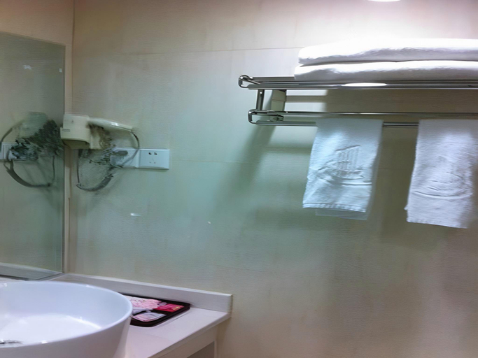 Bathroom 4, Yiwu Bairui Grand Hotel, Jinhua