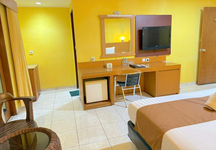 Bedroom 3, Pondok Jatim Park Hotel & Cafe Batu, Malang