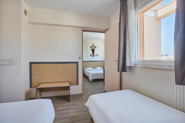 Bedroom 3, Kyriad - Joinville-Le-Pont, Val-de-Marne
