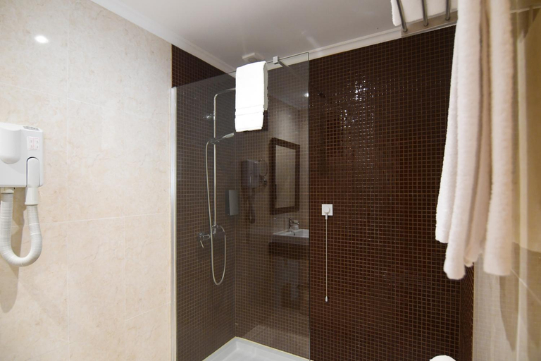 Bathroom 5, QH Praia de Quiaios, Figueira da Foz