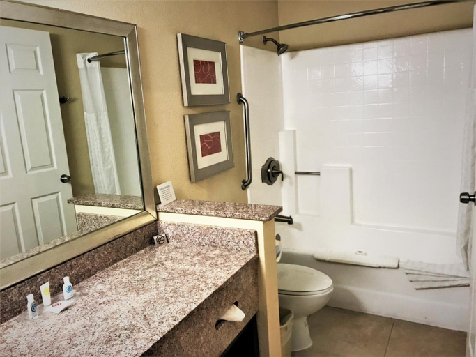 Bathroom 4, Comfort Inn & Suites Huntington Beach, Orange