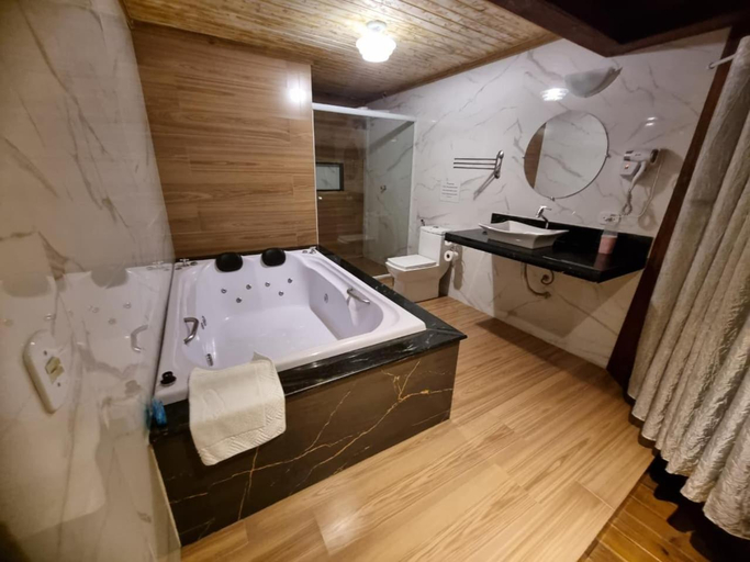 Bathroom 2, Pousada Kaete, Parati