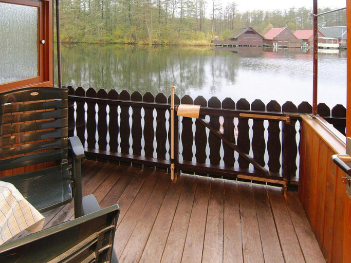 Others 2, Bootshaus in Mirow mit uberdachter Terrasse, Mecklenburgische Seenplatte