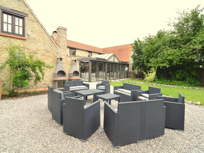 Food & Drinks, Holiday Home in Alveringem near Coast, West-Vlaanderen