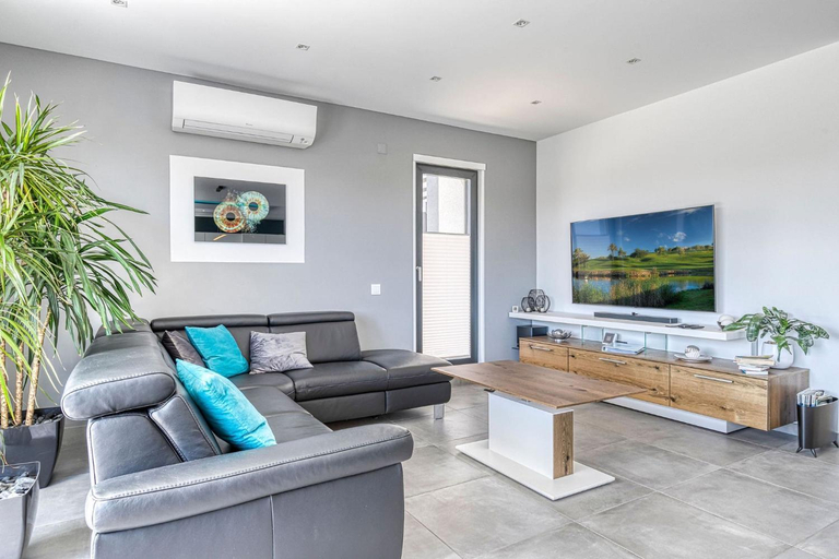 Others 4, Manatee · Modern & Luxurious villa, Lagoa
