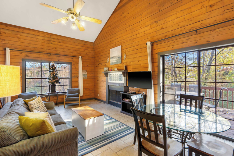 Primary image, Rustic Shore Cabin Stay for 6, Taney