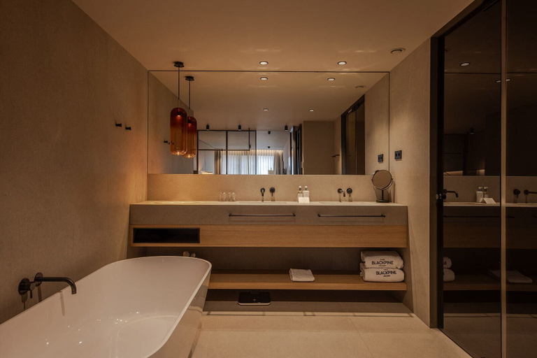 Bathroom 3, The Blackpine Hotel, Small Luxury Hotels