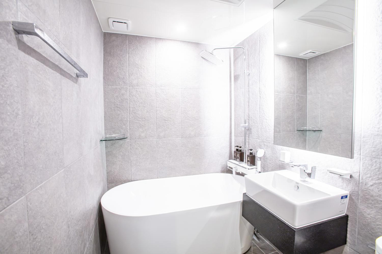 Bathroom 5, Wonju Hotel On The Moon, Wonju