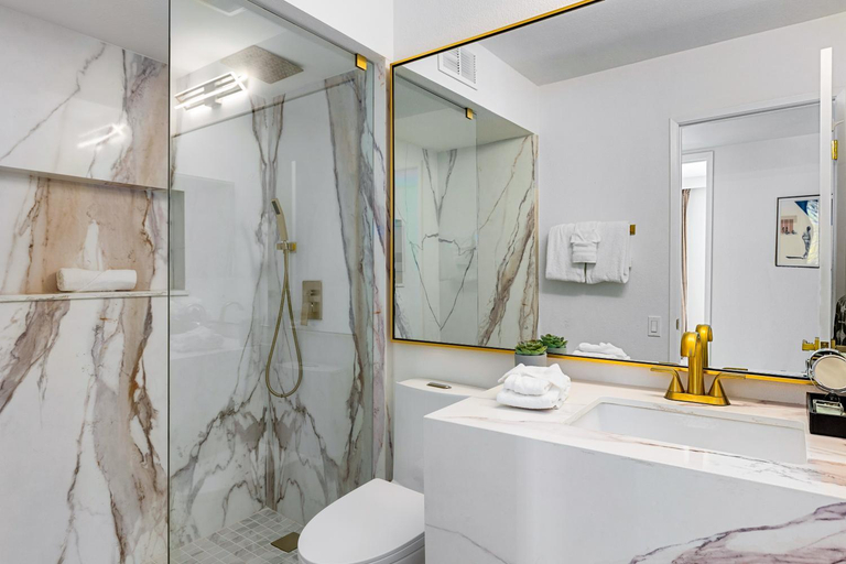 Bathroom 3, Alluring Palms by ACME House Company, Riverside