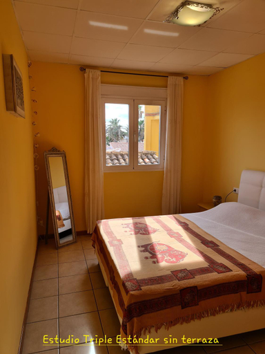 Bedroom 2, Die kleine Auszeit, Alicante