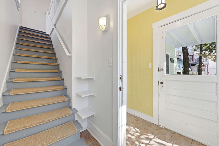Interior 4, The Pearl Unit B, Stay for 4, Saint Johns