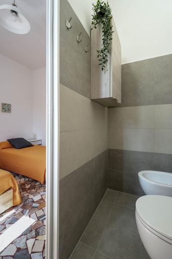 Bathroom 3, Affittacamere CASADELFALEGNAME, Camera doppia con bagno, Bologna