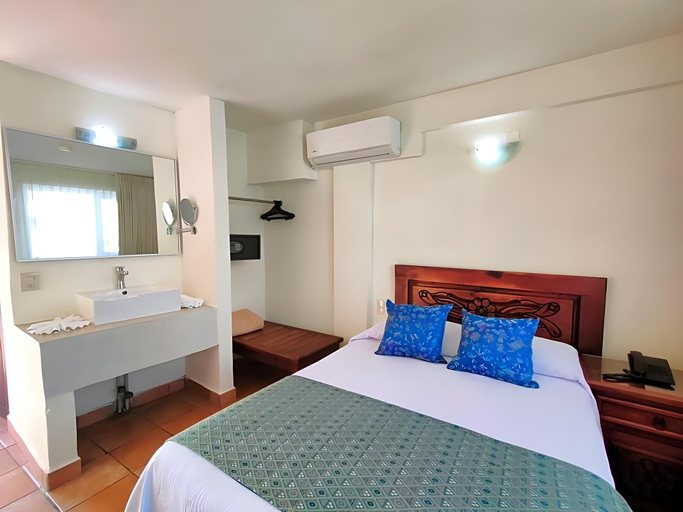 Bedroom 2, Hotel Rosita, Puerto Vallarta