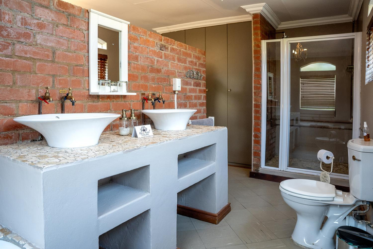 Bathroom 3, Klip en Kristal Guesthouse, Waterberg