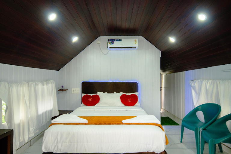 Bedroom 3, Munroe Island Lake Resorts, Kollam