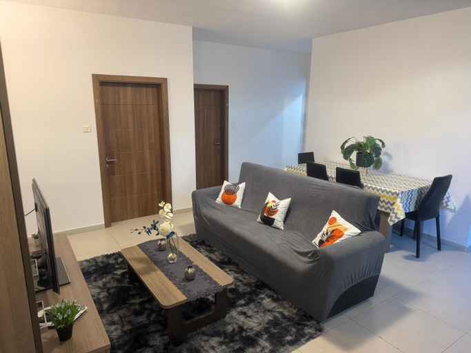 Others 3, relaxing Room with private bathroom, St Julian's