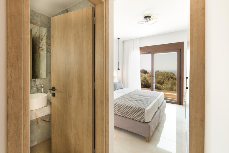 4, Villa Santa Ιrini 1 - With Heated Pool, Crete