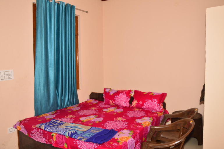 Bedroom 3, Gayatri Homestay, Garhwal