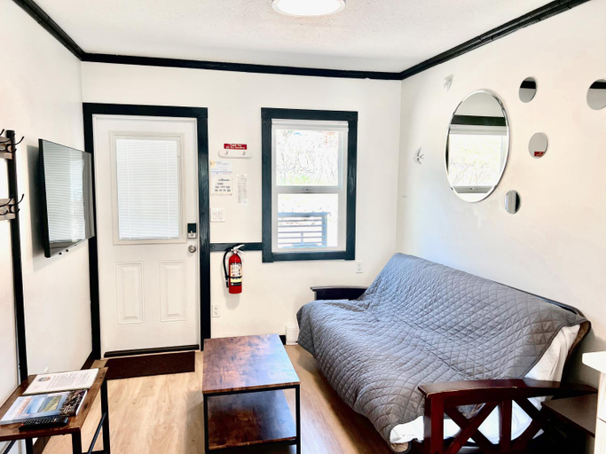 Bedroom 2, Peachland Beach Resort, Central Okanagan