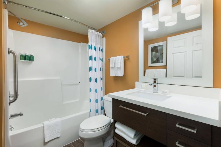 Bathroom 4, Mainstay Suites Mt. Laurel - Philadelphia, Burlington