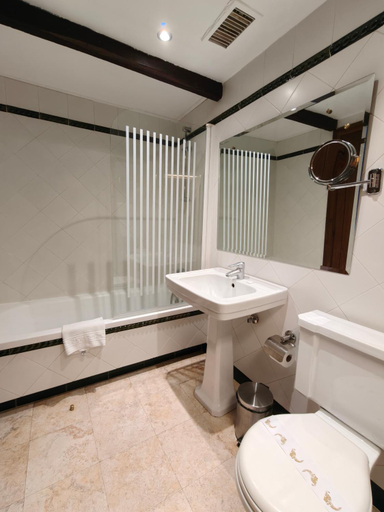 Bathroom 5, Hotel Kenia Nevada, Granada