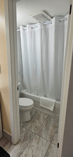 Bathroom 5, Town N Country Motor Inn, Essex