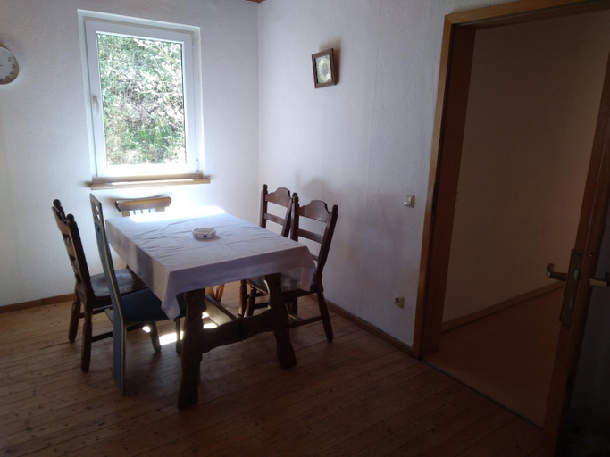 Facilities 2, Monteurhaus LK1, Vulkaneifel