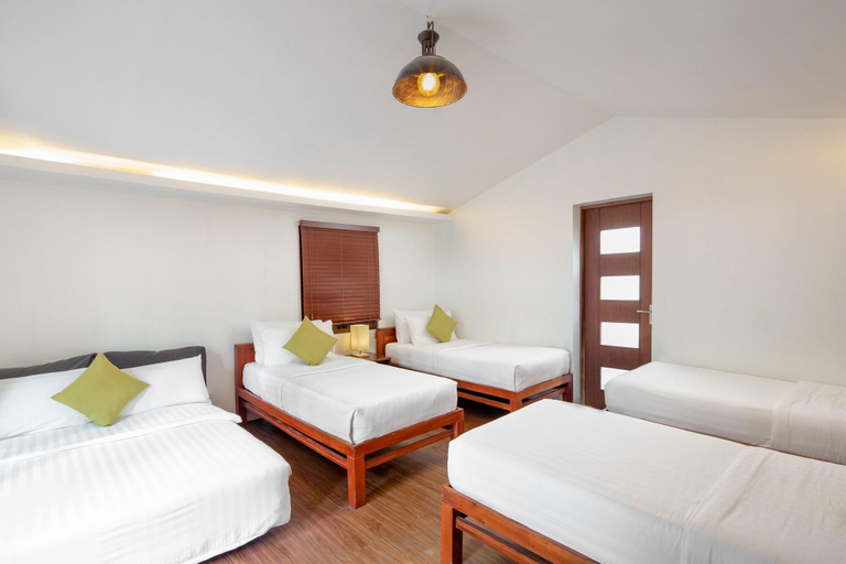 Bedroom 3, Solina Beach and Nature Resort, Carles