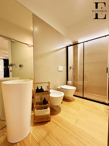 Bathroom 3, Eufonia, Lecce