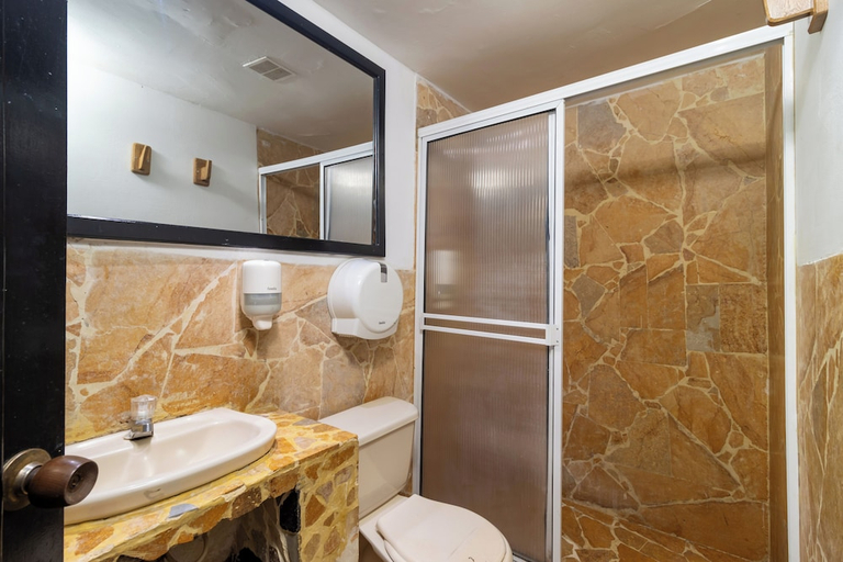 Bathroom 3, Hotel Sansiraka by GEH Suites, Santa Marta (Dist. Esp.)