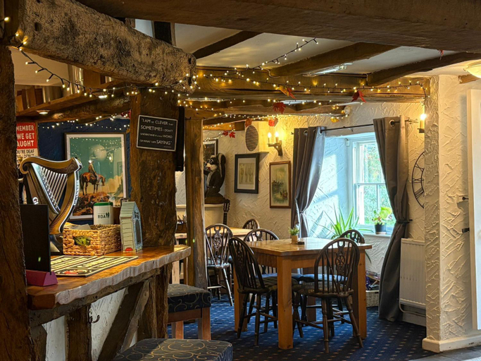 Food & Drinks 5, The Black Horse Inn, Gloucestershire