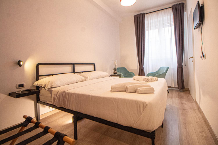 Bedroom 2, RHome 34, Rome