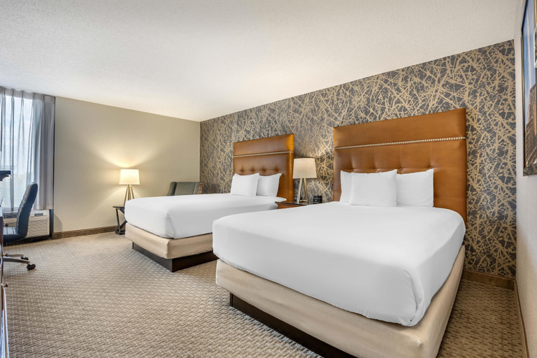 Bedroom 3, Drury Inn & Suites Springfield, MO, Greene