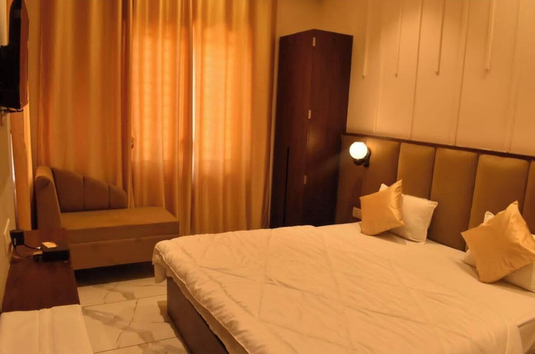 Room 5, S.K. Plaza Hotel, Baran