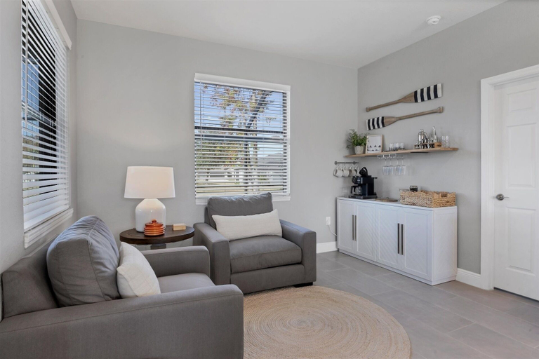Living area 2, Punta Gorda Private Pool Vacation Home 3 Bedroom Home, Charlotte