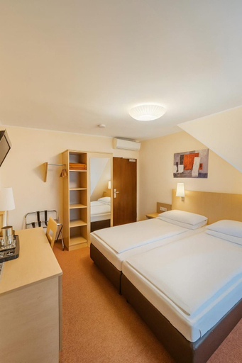 Bedroom 3, Hotel Petersburg, Düsseldorf