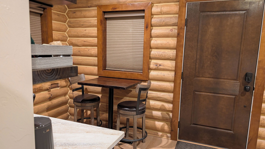 Interior 4, The Willows Cabins, Gallatin