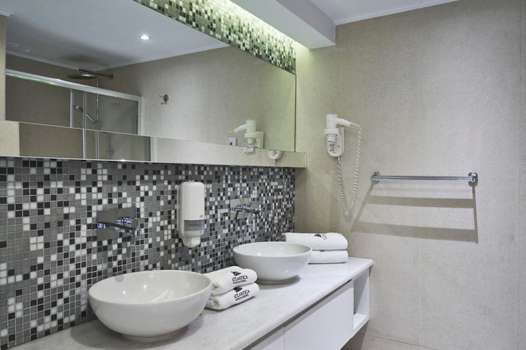 Bathroom 4, Atlantica Aegean Park, South Aegean