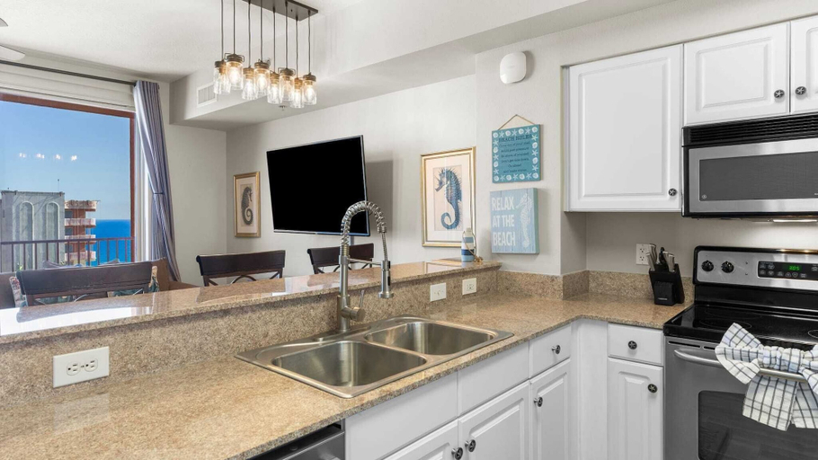Interior 4, Beachfront Condo, Oceanview Balcony, Lagoon Pool Thomas Dr #2308 by Avantstay