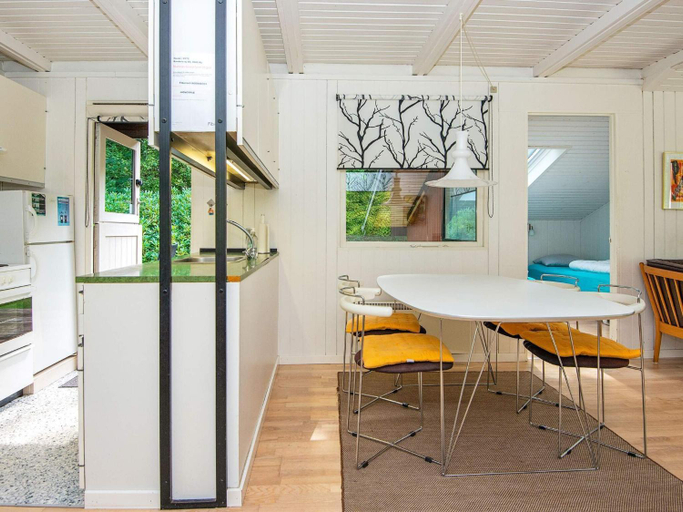 Others 5, Tranquil Lakeside Retreat in Ry-By Traum, Skanderborg