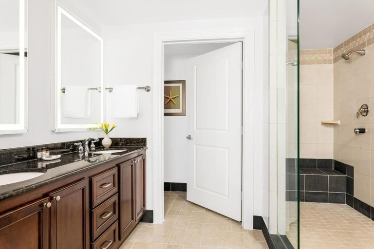 Bathroom 4, Marriott's SurfWatch Resort, Beaufort