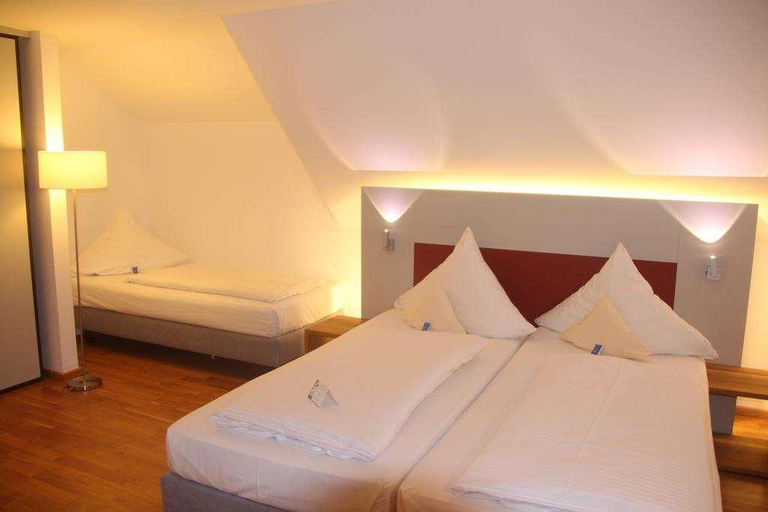 Bedroom, Hotel Hirsch, Unterallgäu