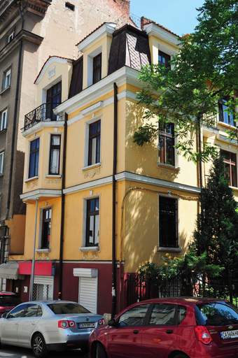 Primary image