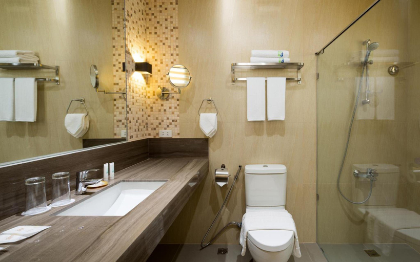 Bathroom 5, Solina Beach and Nature Resort, Carles