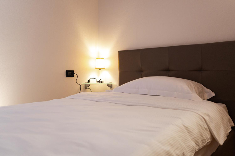 Bedroom 2, La Valle dei Laghi, Treviso
