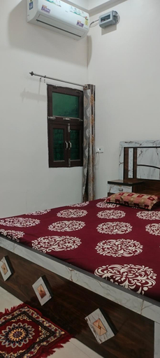 Others 4, Bhagwat Bhawan, Mathura
