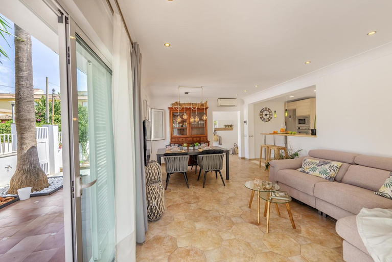Others 5, Villa Calma, Baleares