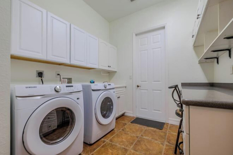 Laundry room, Moondance Villa, Lee